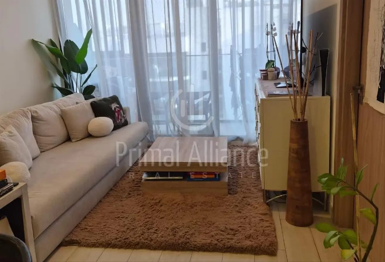 Modern 1BR | High Floor | Pool View
