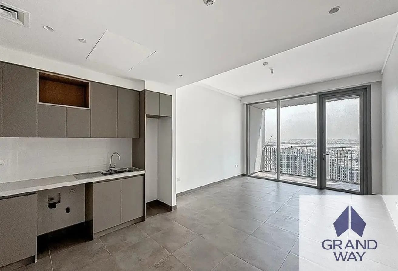 Luxury 3BR+Maid | Creek Views | Prime Living