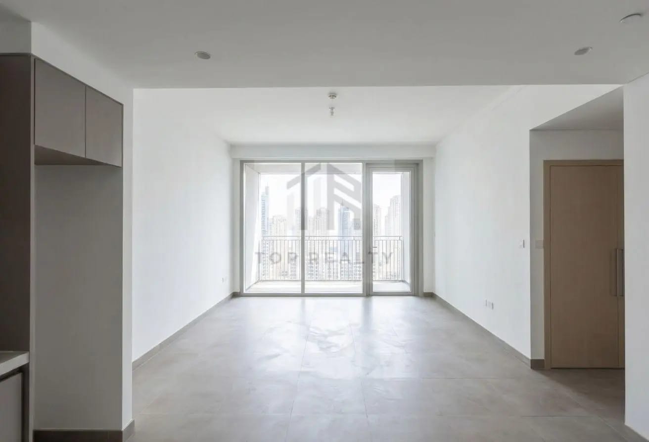 Spacious | Unfurnished | High Floor