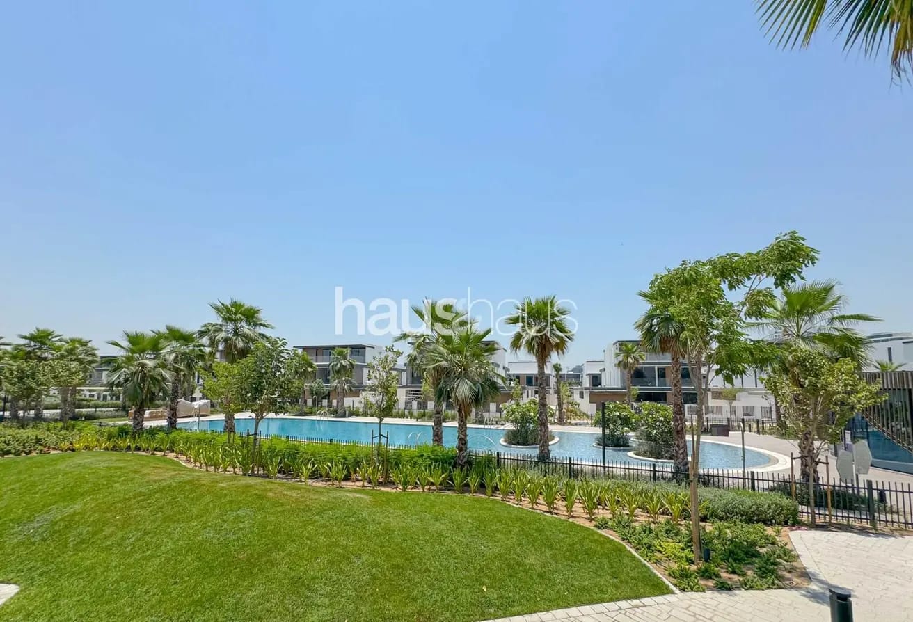 Single Row | Haven Type | Luxury Villa