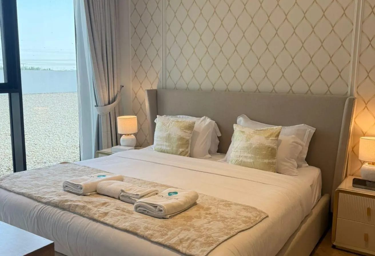 Fully Furnished 2BR Apartment in Meydan