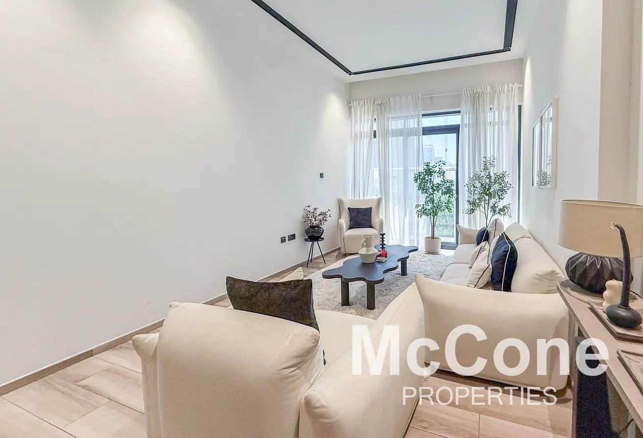 Spacious | Rooftop | One bed + Study