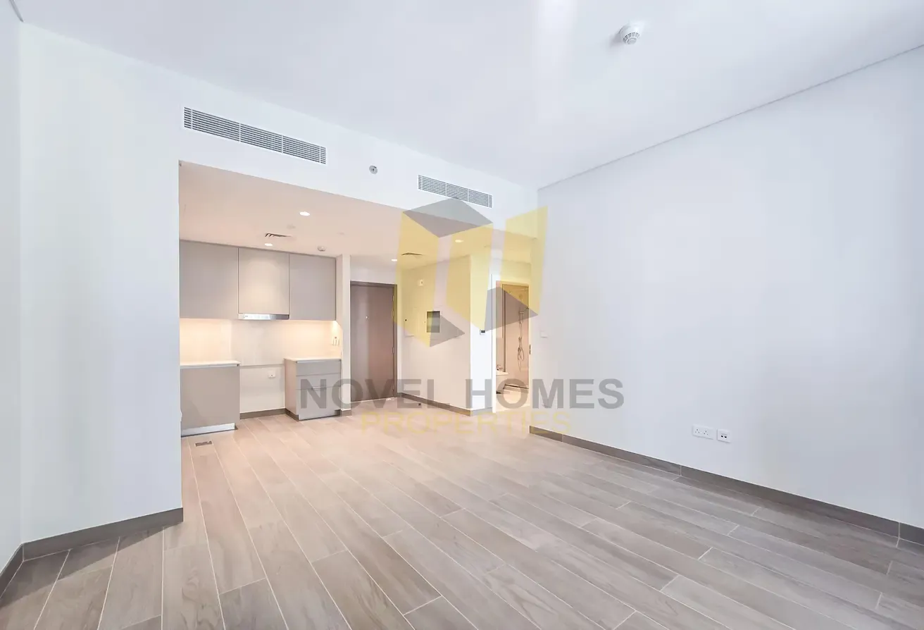 Vacant |Bright 1BR | Creek Beach Community