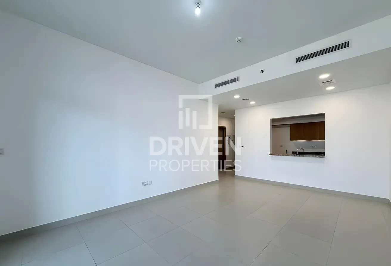 Modern Layout plus Maids Room | Mid Floor