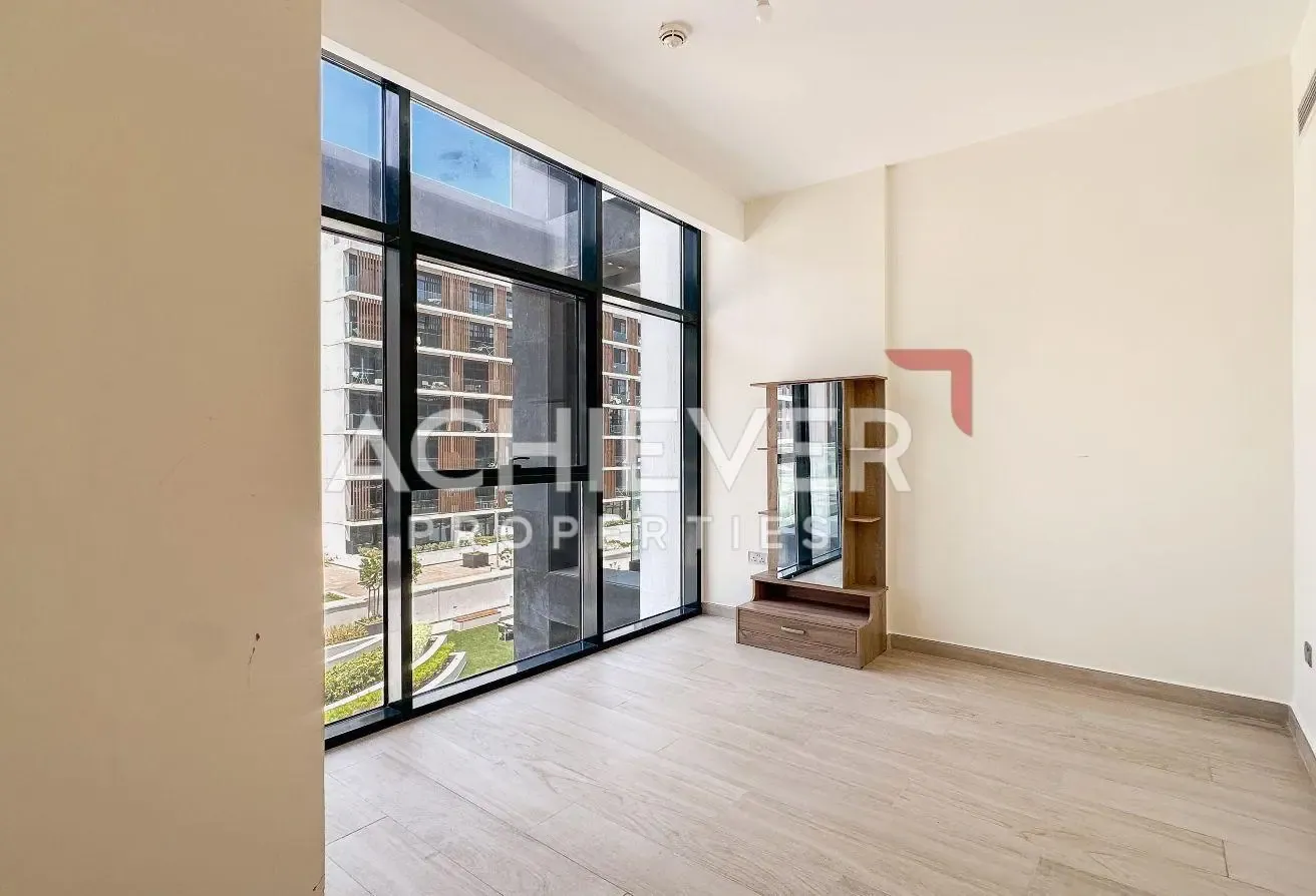 Cozy 1 BR | Specials Layout | Corner Unit