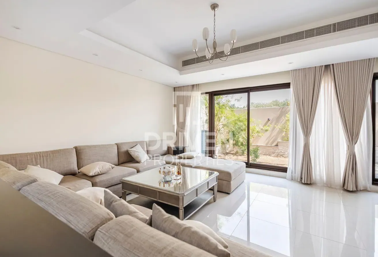 Vacant on Transfer | Spacious Layout | Well Kept
