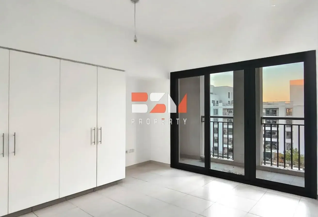 Large 3BR Apartment | Pool Facing |  Vacant Now