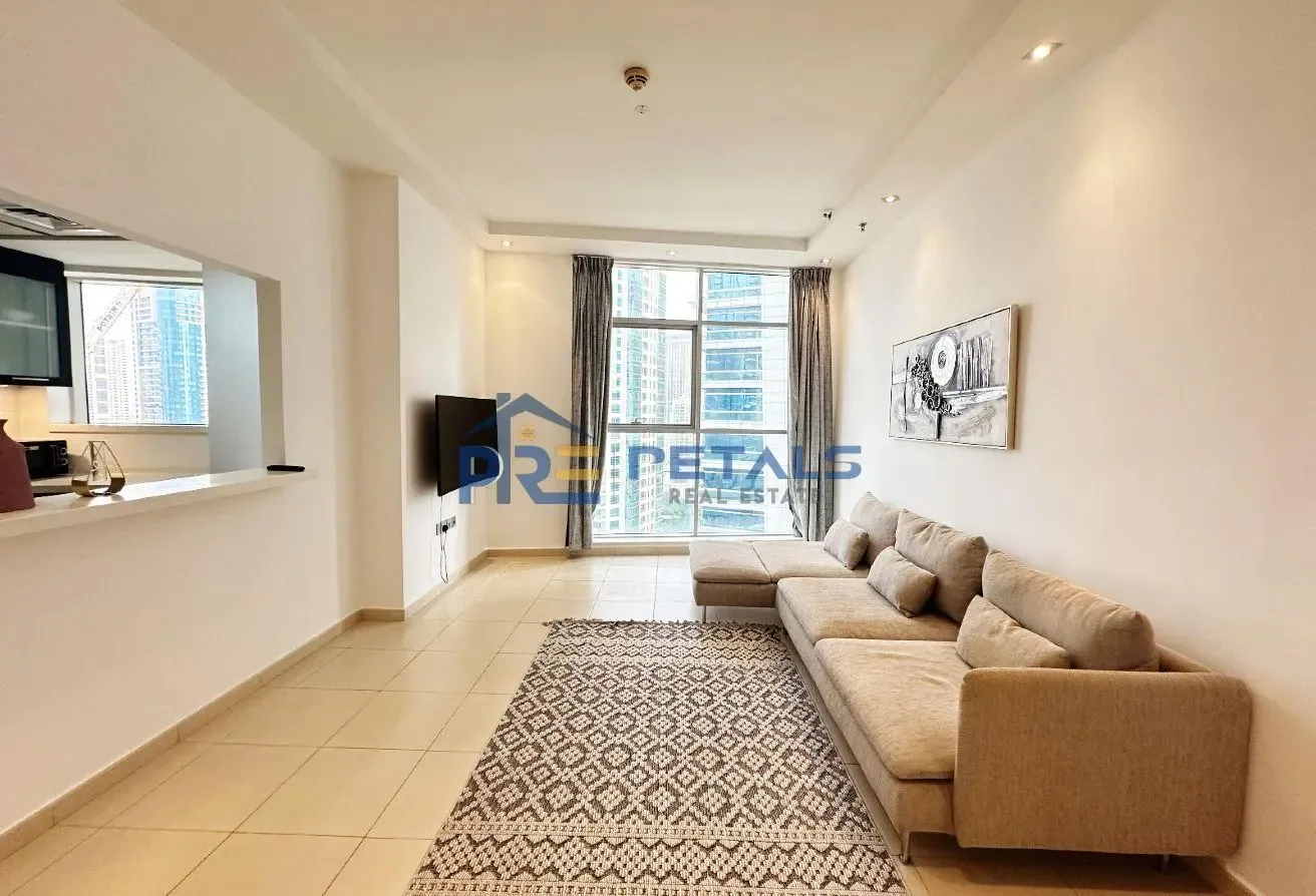 Fully Furnished Marina and Sea View Spacious Unit