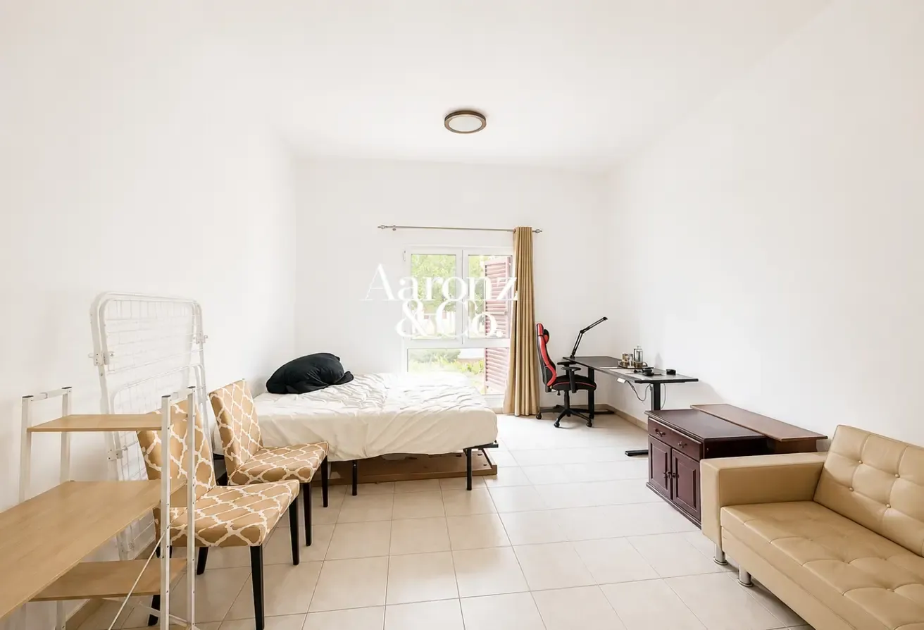 Unfurnished Studio | Low Floor | Vacant