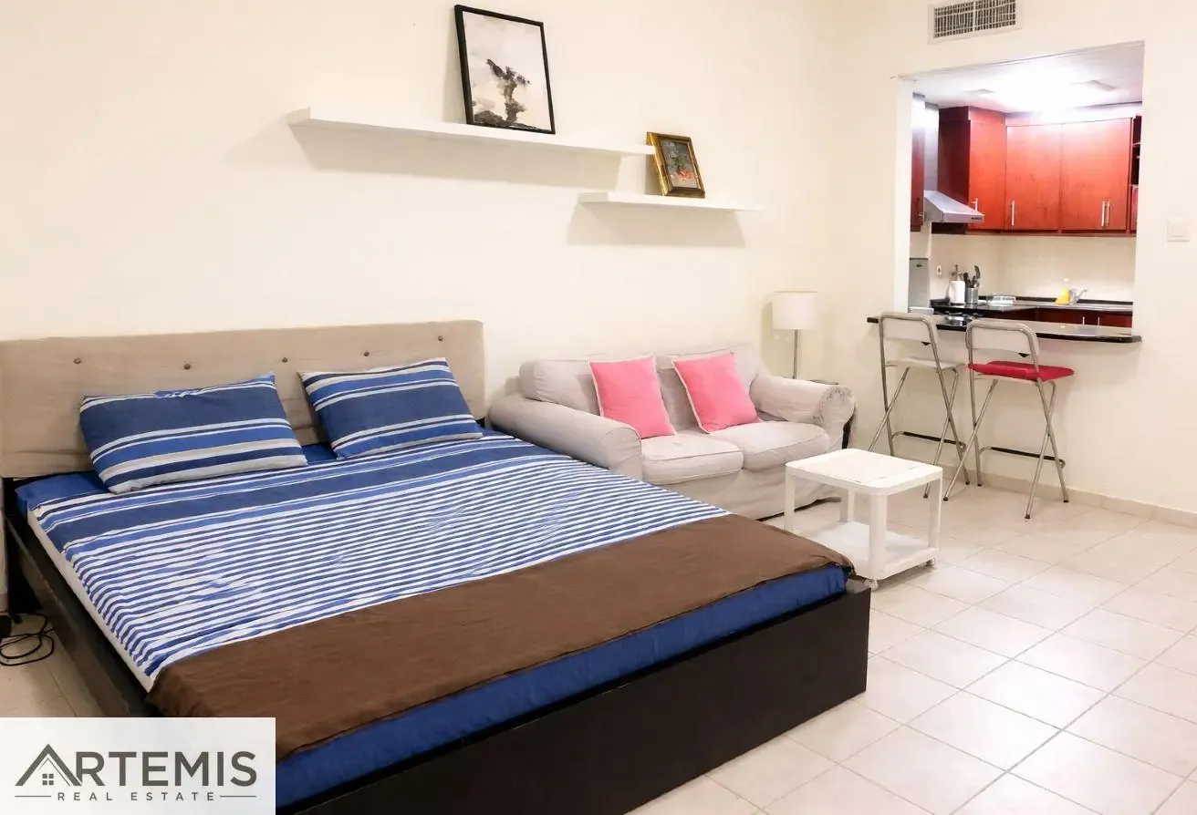 Pool View |Bright Studio |Well-Maintained |Vacant