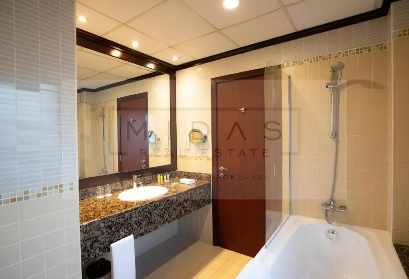 Pet Friendly I Marina/ Sea View I Balcony I Modern