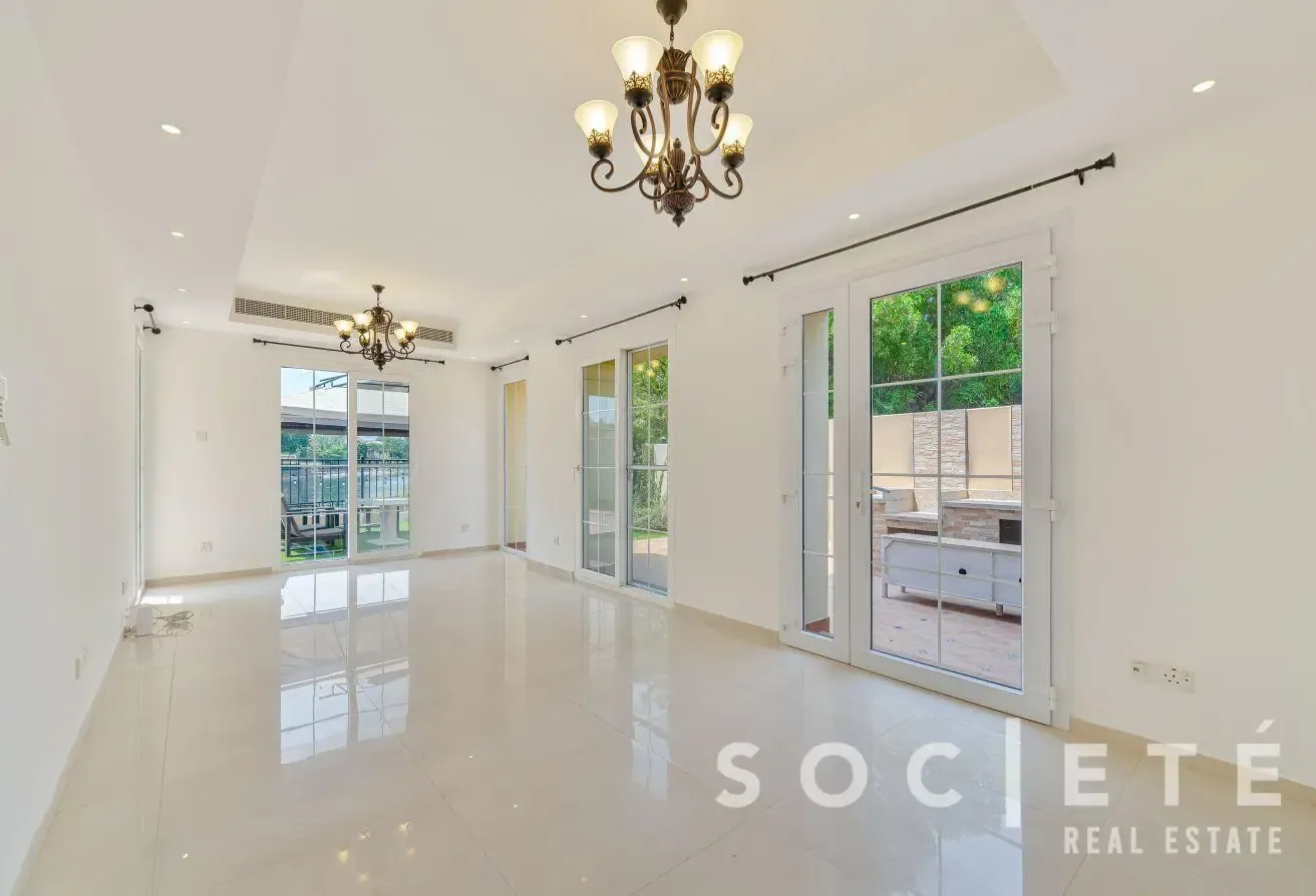 Well Maintained | 2 bed | Lake Backing