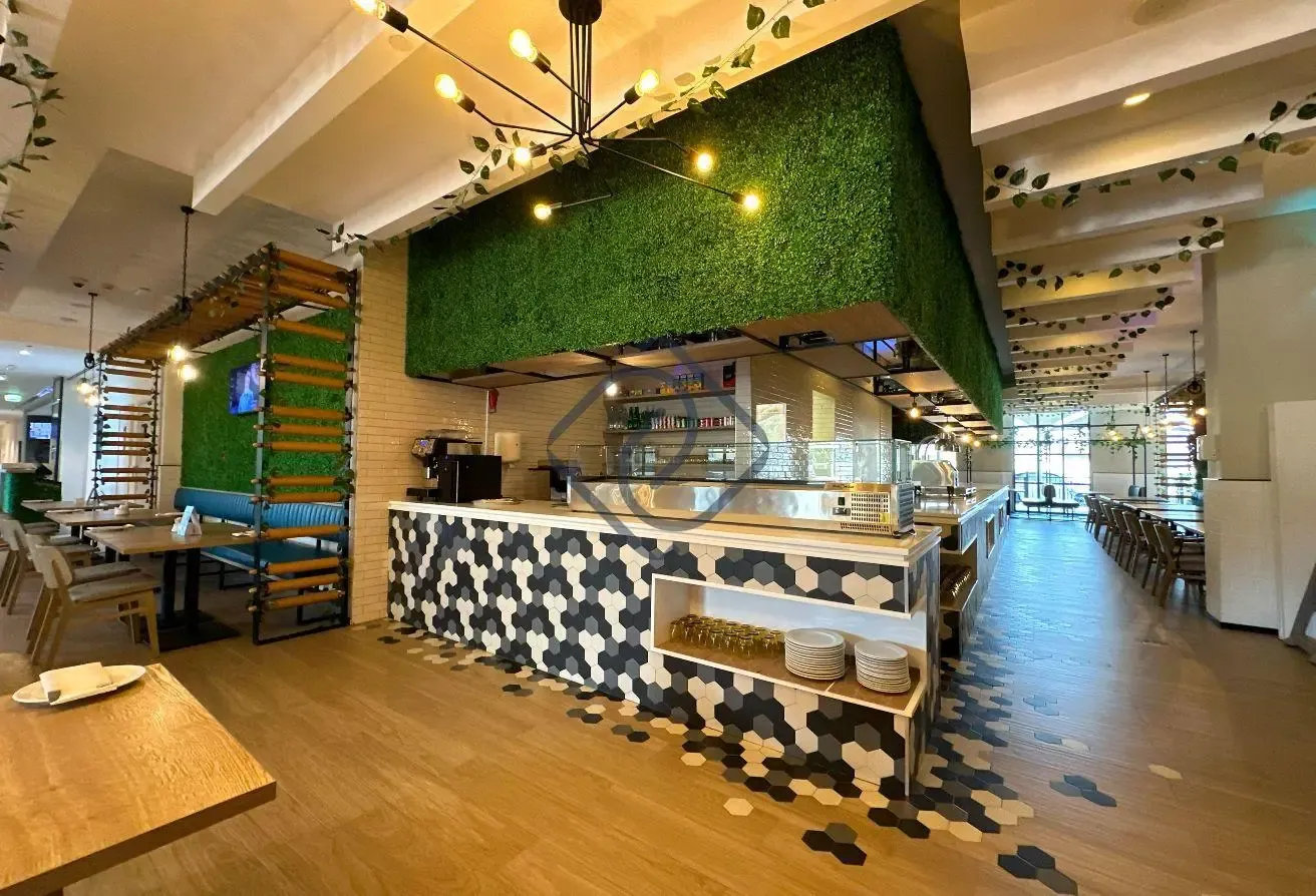 Exceptional Restaurant Leasing Opportunity
