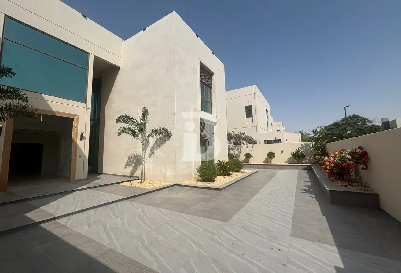 Spacious | Newly Upgraded | Fully Furnished