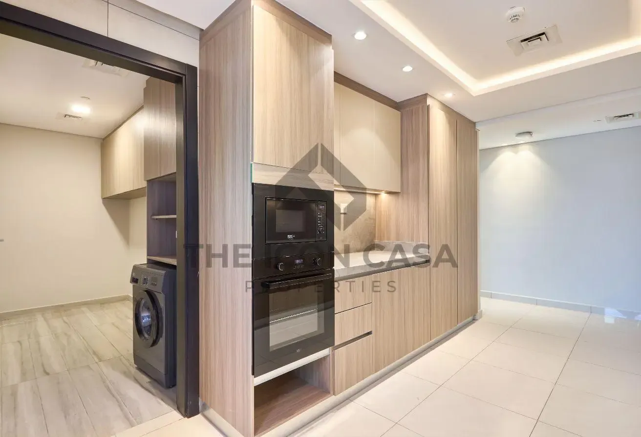 Spacious 3-BHK |Newly Renovated| 2 Covered-Parking