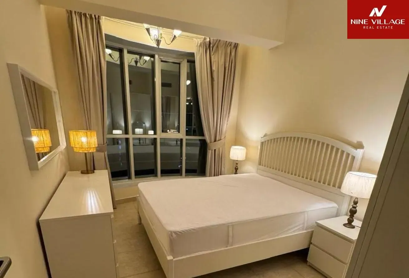Semi Furnished-1 Bedroom+Study-Apartment - Balcony
